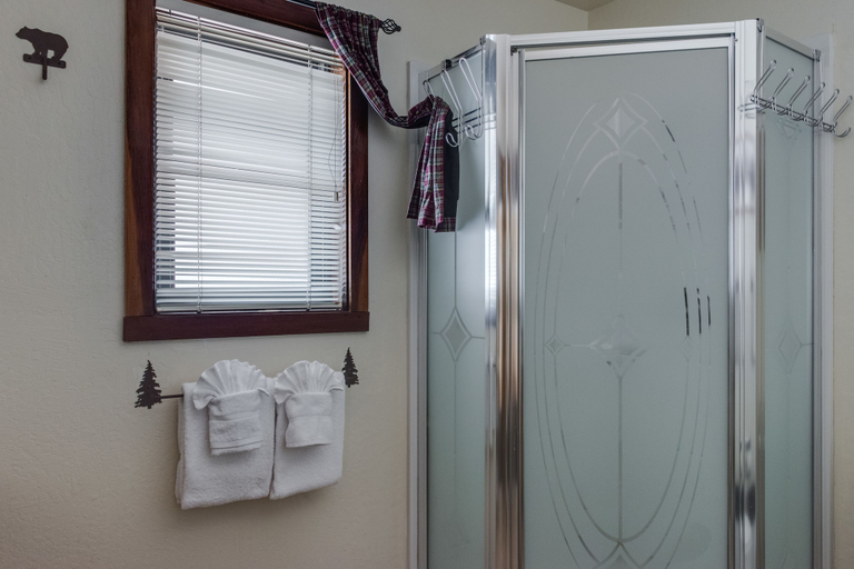 Bathroom 4, Franciscan Lakeside Lodge, Placer
