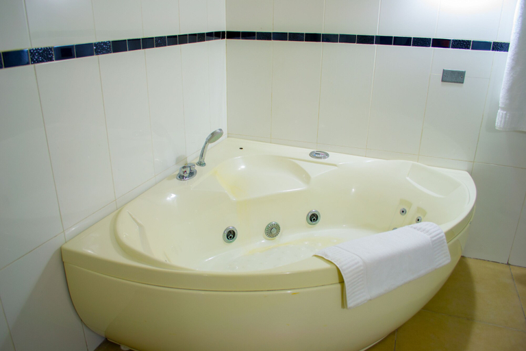 Bathroom 4, Constellation Hotel, Port-au-Prince