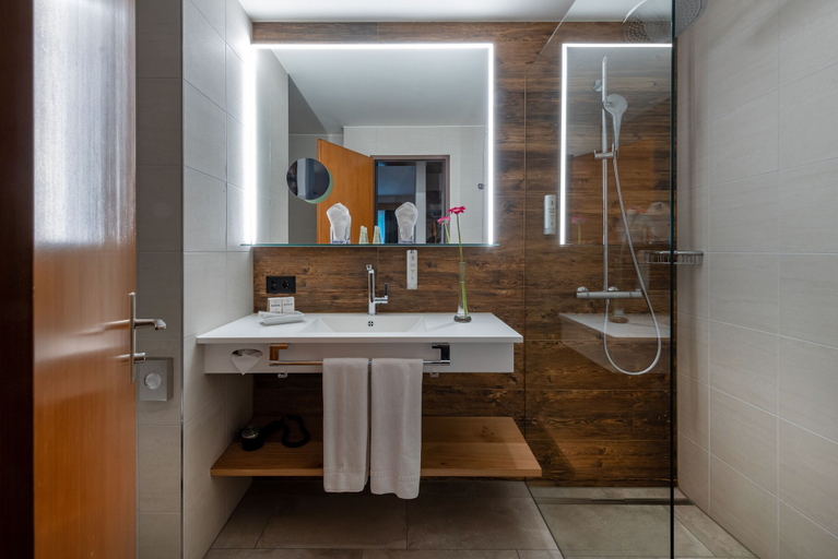 Bathroom 5, Sunstar Hotel Klosters, Prättigau/Davos