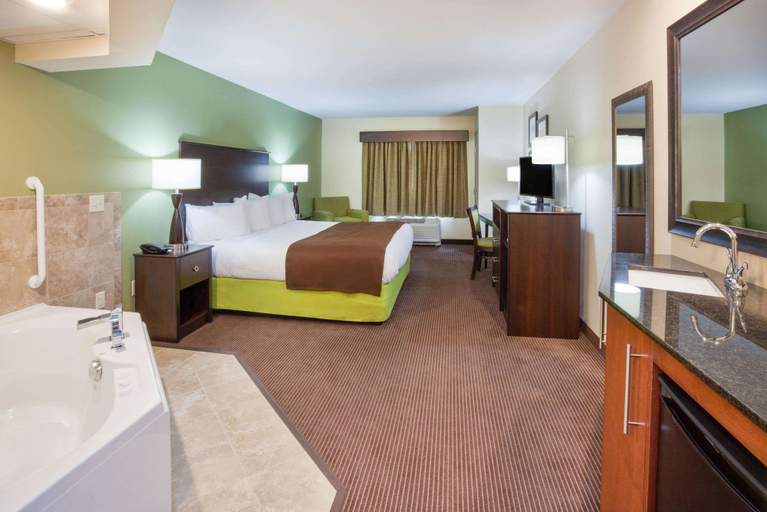 Bedroom 3, AmericInn by Wyndham Hartford SD, Minnehaha