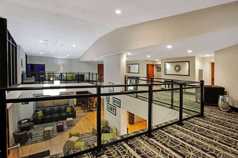 Public Area 2, La Quinta Inn & Suites by Wyndham Detroit Metro Airport, Wayne