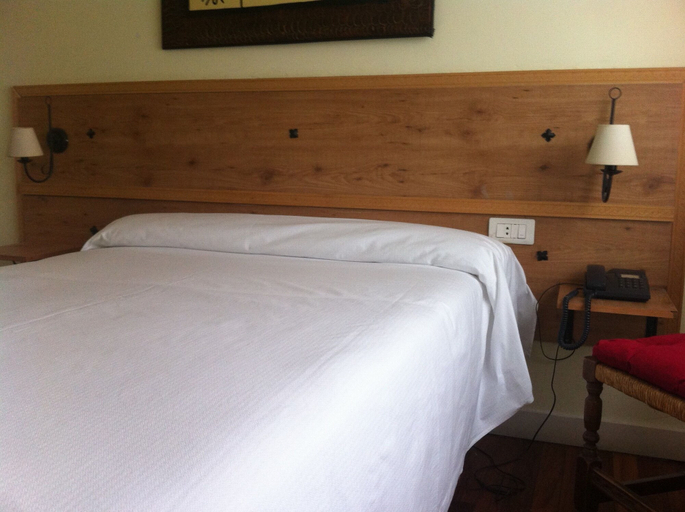 Bedroom 4, Hotel Boliña, Vizcaya