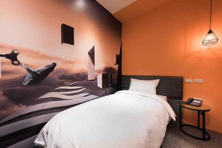 Bedroom 2, Hotel Half, Taichung