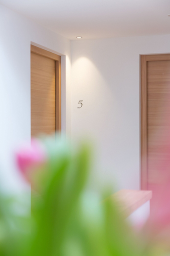 Others 5, Garni Bachlerhof, Bolzano