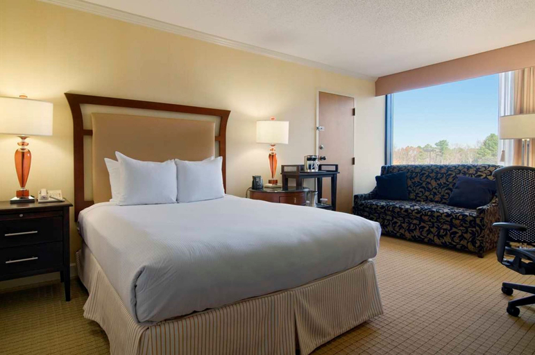 Bedroom 3, Hilton Raleigh North Hills, Wake