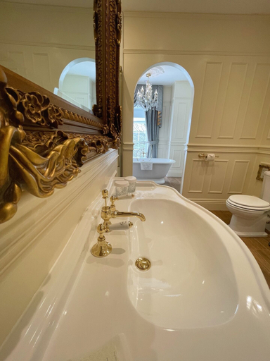 Bathroom 4, Plas Dinas Country House, Gwynedd