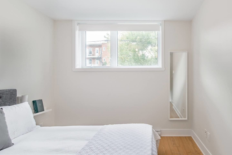 Bedroom 3, Cool and Comfortable 2 Bedroom Den, Montréal