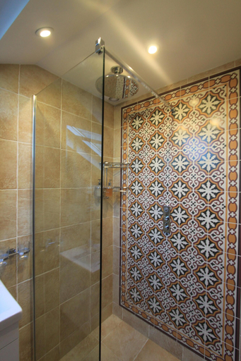 Bathroom 4, Tower Guest House, York