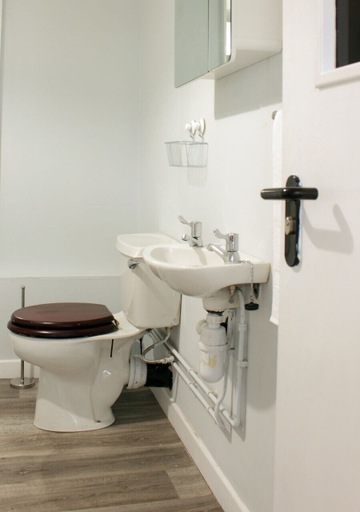 Bathroom 2, Hugh Oneill Ambassador Suite, Mid Ulster