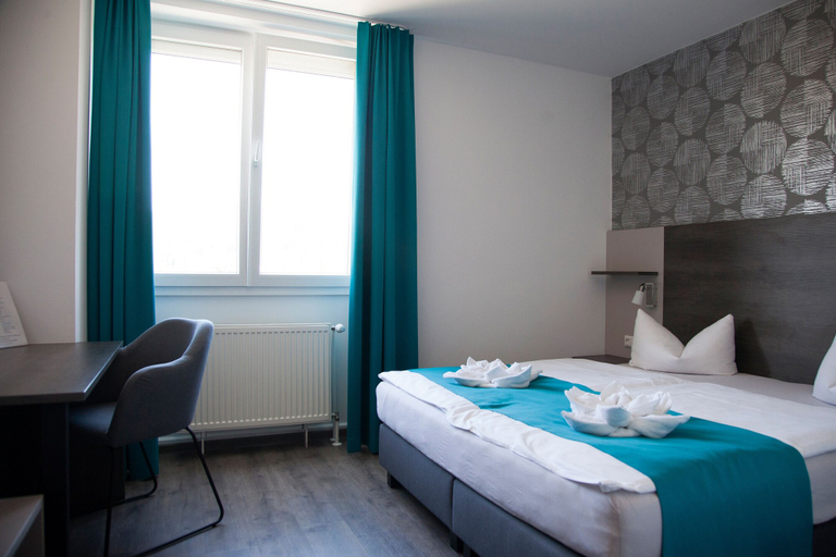 Bedroom 4, Hotel im Kaiserpark, Schmalkalden-Meiningen