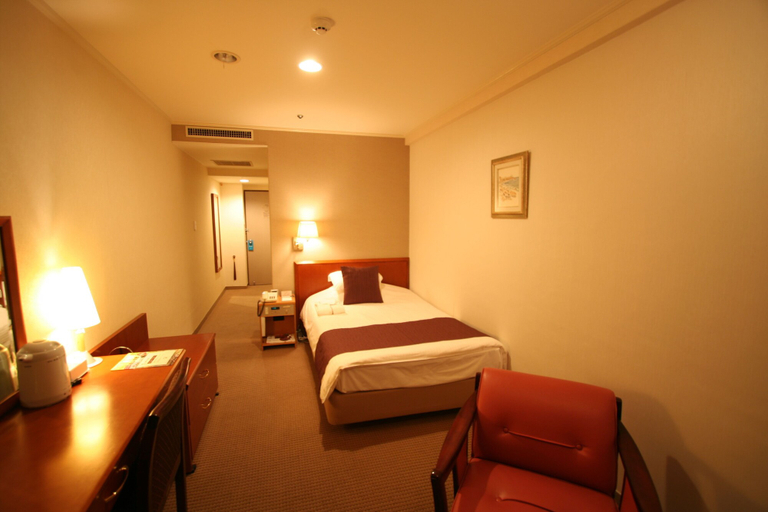 Bedroom 4, Okayama Plaza Hotel, Okayama