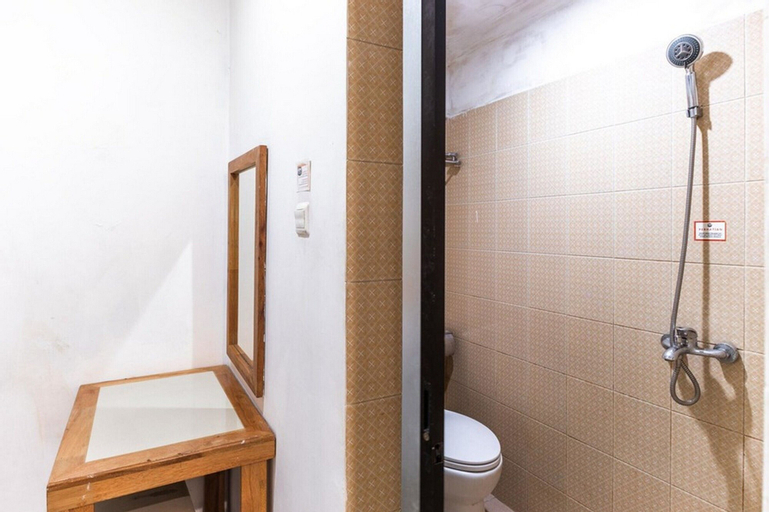Bedroom 4, RedDoorz @ Jalan Mojopahit Medan, Medan