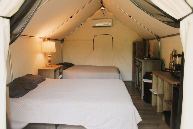 Bedroom 5, Son's River Ranch Glamping Cabin 5, Guadalupe