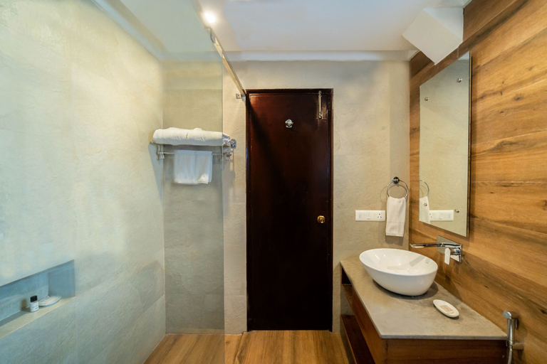 Bathroom 3, Country Inn, Bhimtal, Nainital