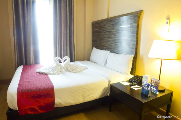 Bedroom 3, Lancaster Hotel Manila, Mandaluyong
