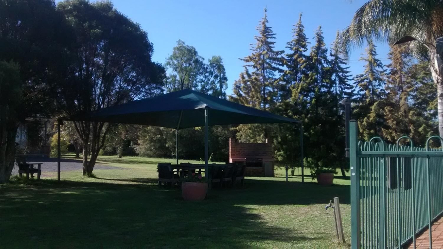 Others 5, Aberdeen Motel, Upper Hunter Shire