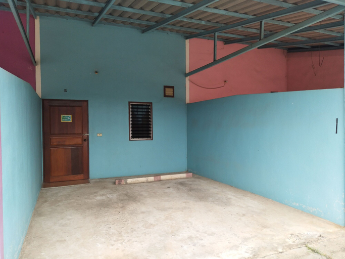 Others 4, First First Inn, Si Mahosot
