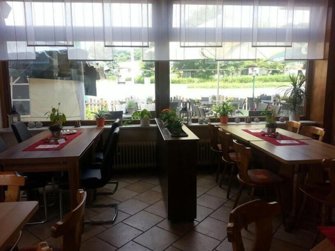 Food & Drinks 4, Gaststätte und Pension Frankenstube, Wetteraukreis