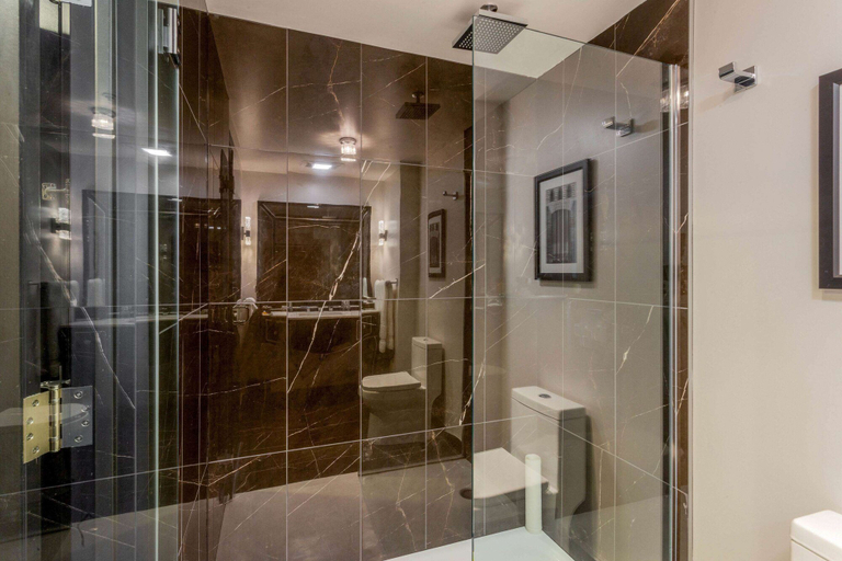 Bathroom 5, Hotel Retlaw, Trademark Collection by Wyndham, Fond du Lac