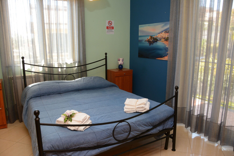 Bedroom 4, Villa San Leonardo, Catania