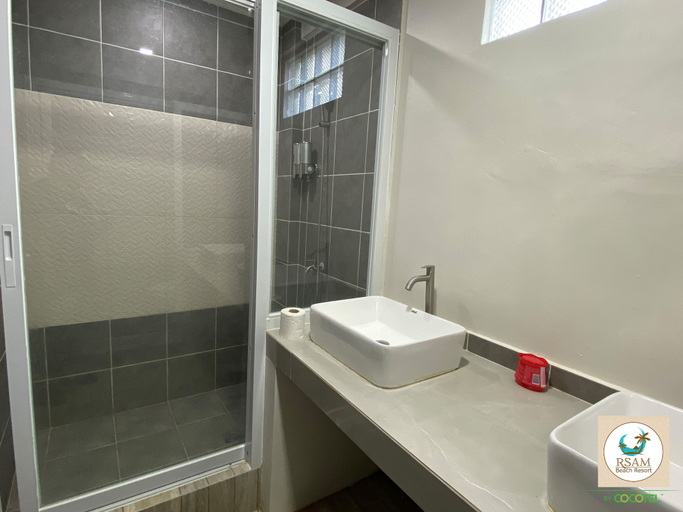 Bathroom 5, RSAM Beach Resort by Cocotel, Nasugbu