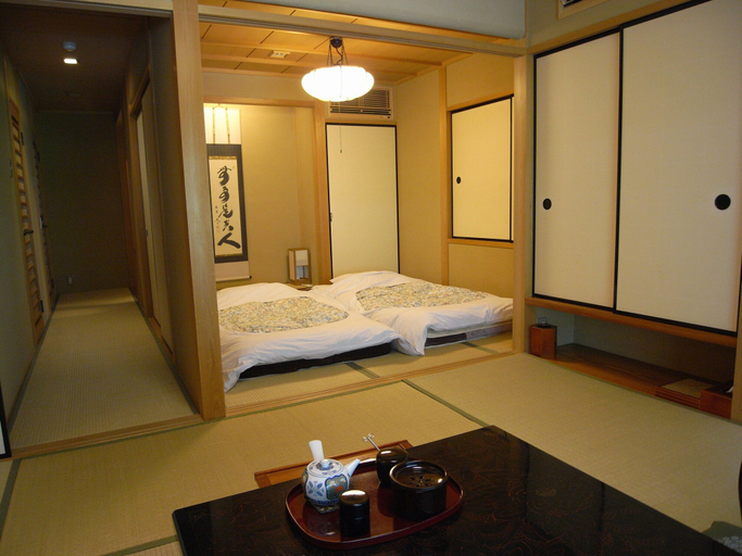 Bedroom 5, Kawakamiya Kasuitei, Gero
