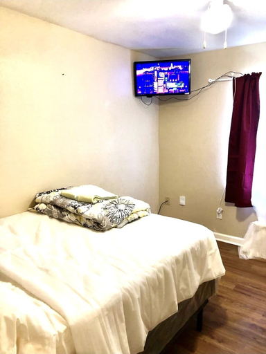 Bedroom 4, The Ugly House, Houston