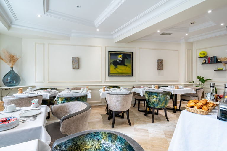 Food & Drinks 5, Queens Boutique Hotel, Paris