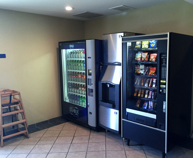 Food & Drinks 5, Microtel Inn & Suites by Wyndham Beckley East, Raleigh