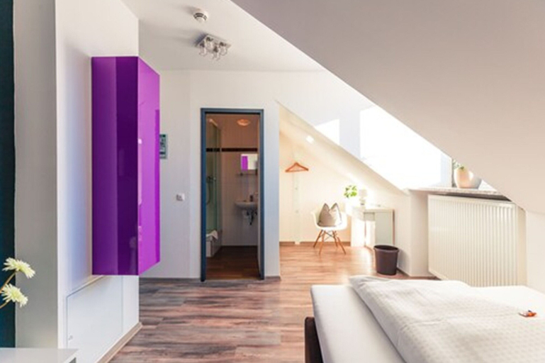 Bedroom 3, Hotel Arooma, Erding