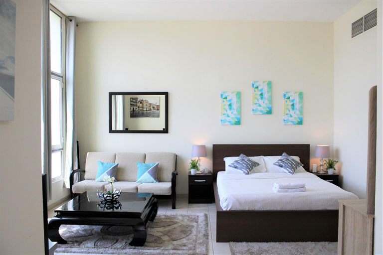 Interior, IRN - Spacious Studio in Discover Garden, Dubai