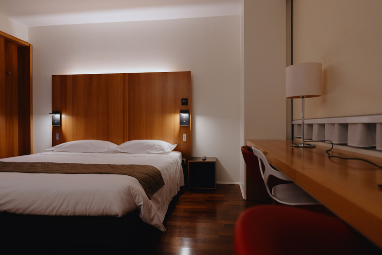 Bedroom 3, New Ipoint Hotel, Bologna