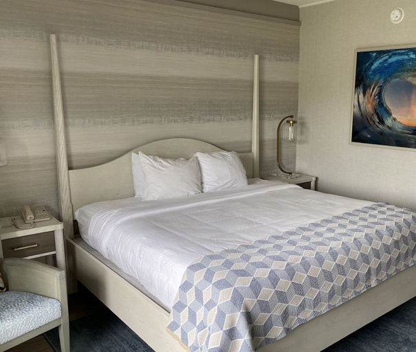 Bedroom 3, Howard Johnson by Wyndham Middletown Newport Area, Newport