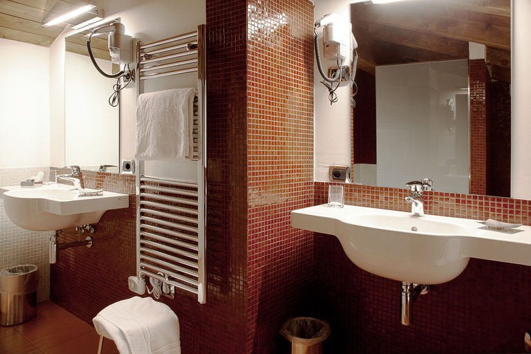 Bathroom 4, Hotel Residence Montelago, Varese