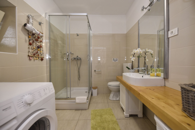 Bathroom 3, Holiday home Klarisa, Novalja