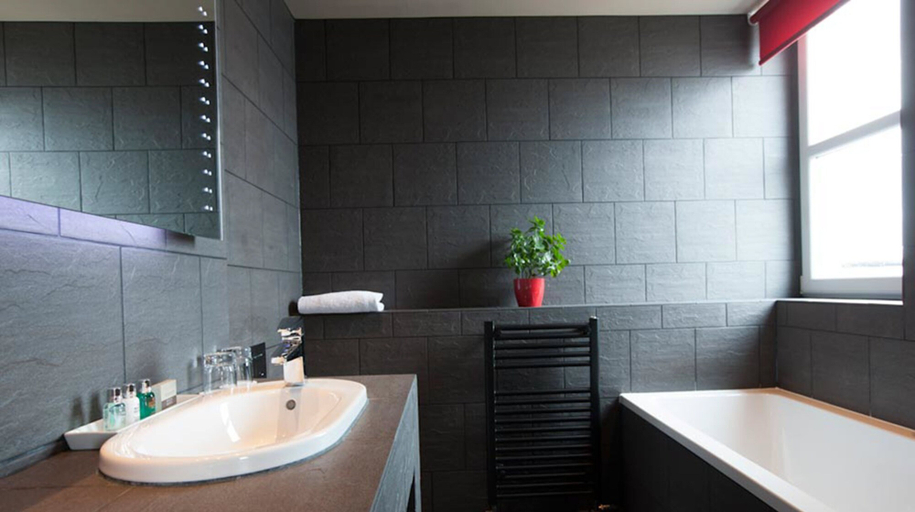 Bathroom 5, Orocco Pier, Edinburgh