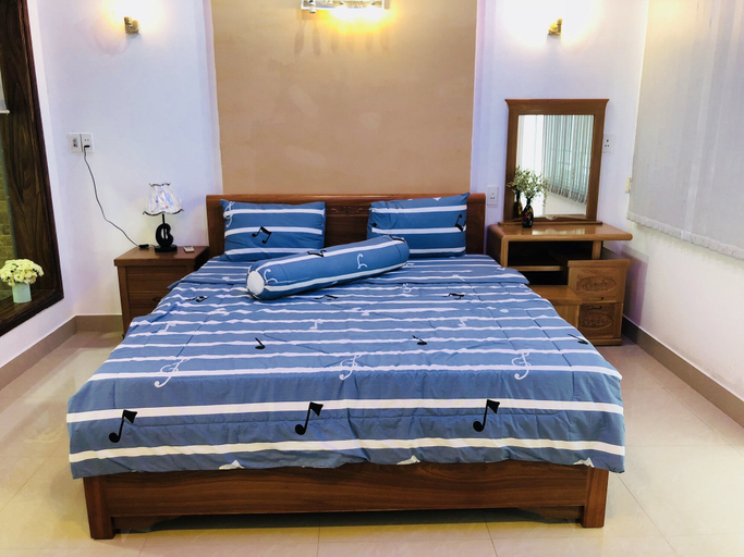 Bedroom 2, Rose, Huế