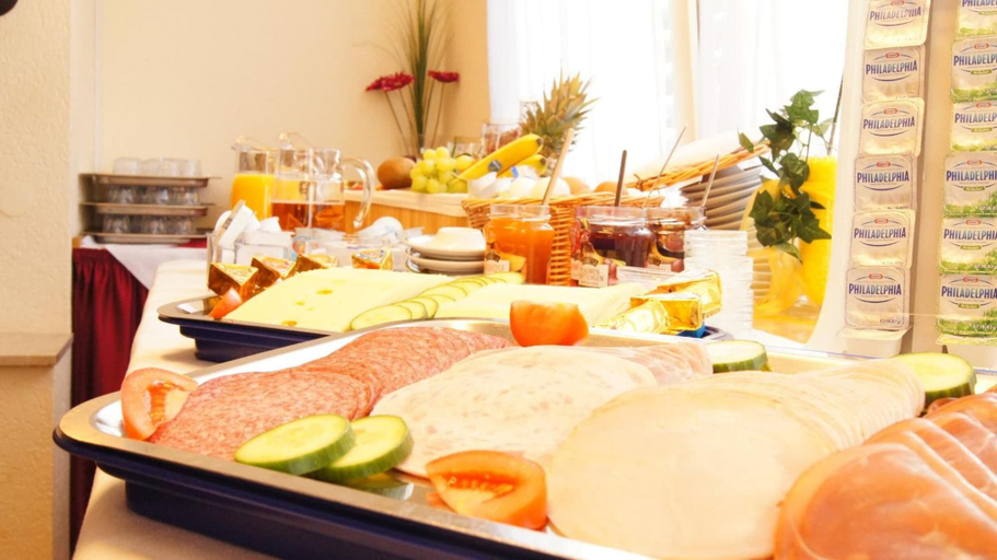 Food & Drinks 5, Hotel Garni am Hechenberg, Mainz
