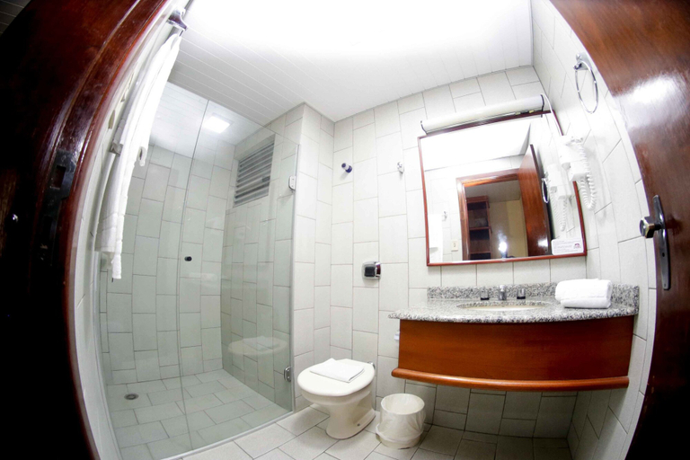 Bathroom 5, Susin Hotel, Mafra