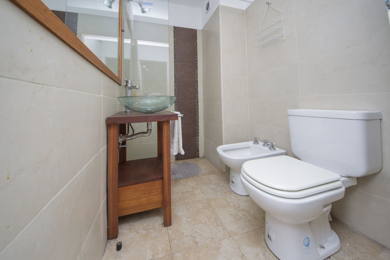 Bathroom, Jujuy Flat AM8, Capital