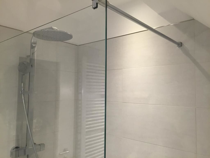 Bathroom 4, Elbsandstein Apartments, Meißen