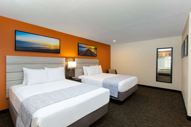 Bedroom 5, Days Inn by Wyndham Monterey-Fisherman's Wharf Aquarium, Monterey