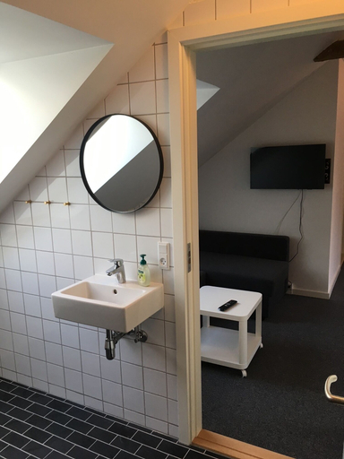 Bathroom 3, Hotel Osted, Lejre