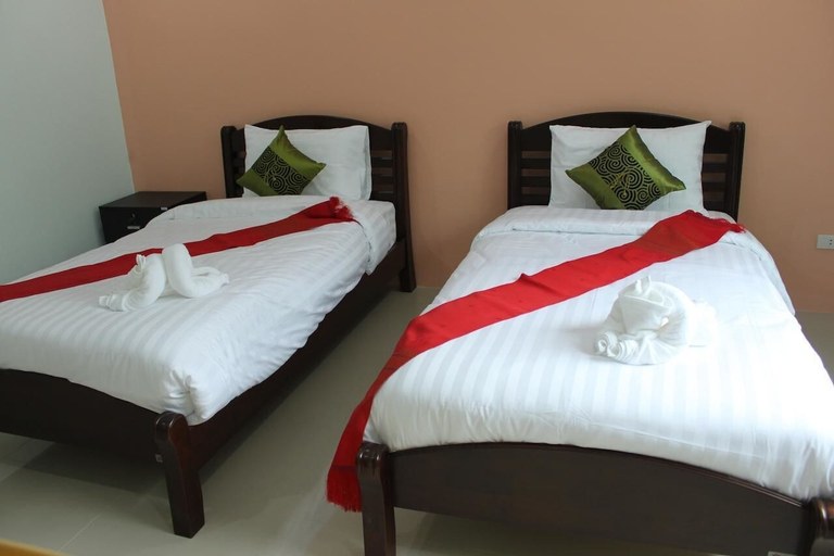 Bedroom 3, Maehaad Guesthouse, Ko Phangan