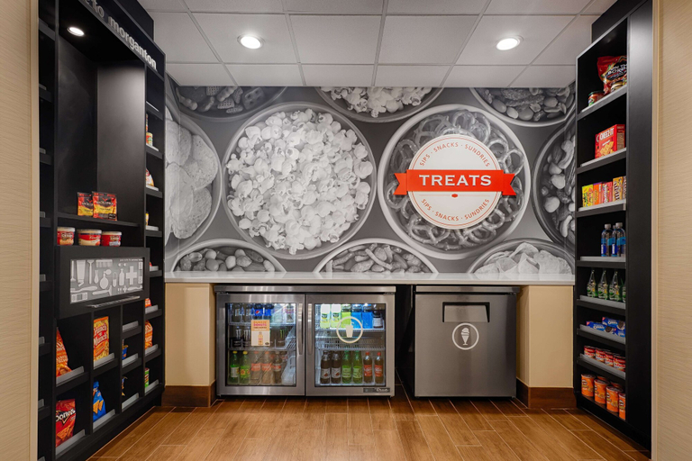 Food & Drinks 5, Hampton Inn Morganton, Burke