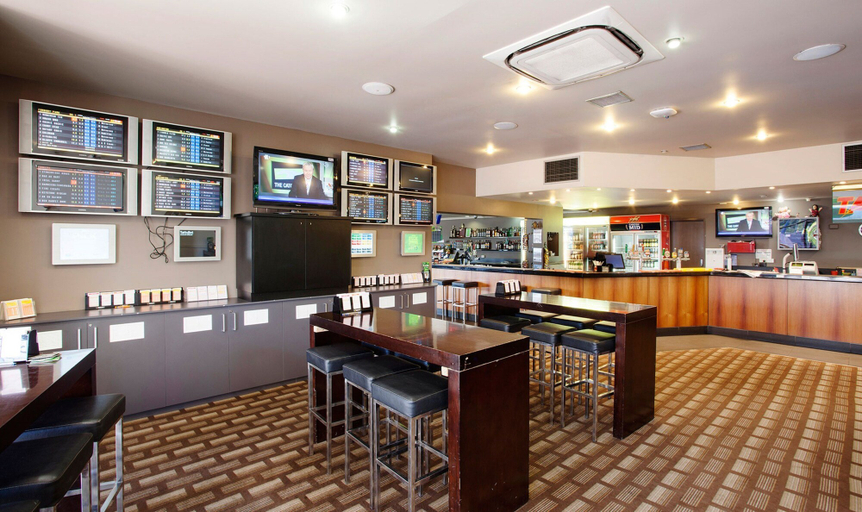 Food & Drinks 5, Nightcap at Kondari Resort, Hervey Bay - Pt A