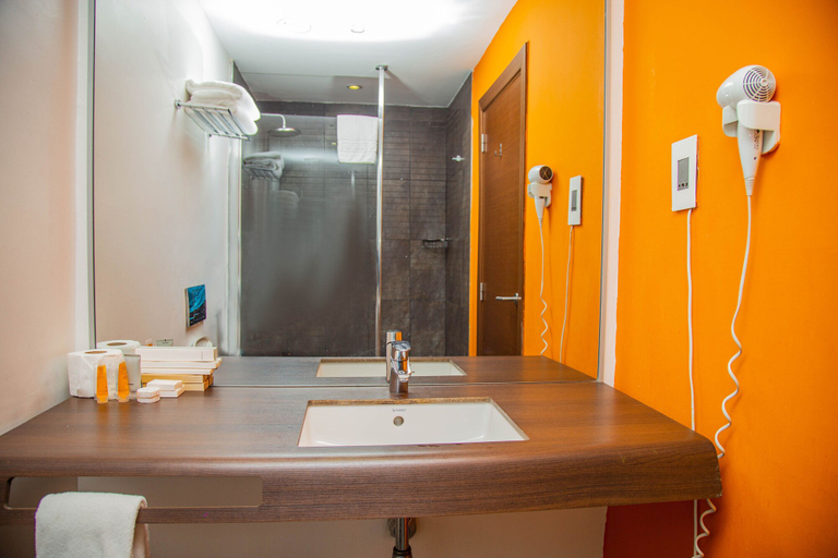 Bathroom 5, Ibis Styles Accra Airport, Accra
