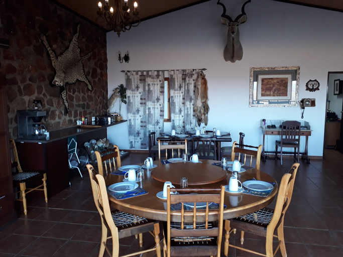 Food & Drinks 5, Onduri Lodge - In Okaukuejo, Kamanjab