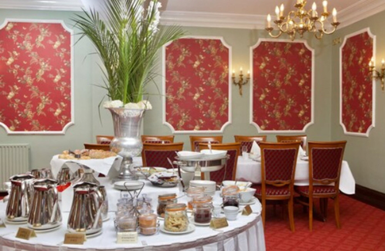 Food & Drinks 5, Grand Hotel Tralee