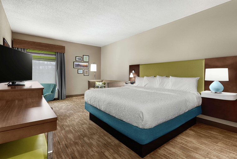 Bedroom 3, Hampton Inn Morganton, Burke